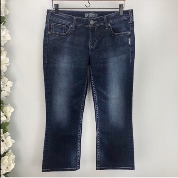 Silver Aiko Kick Flare Dark Wash Cropped Jeans Sz 30 Capri - Picture 1 of 9